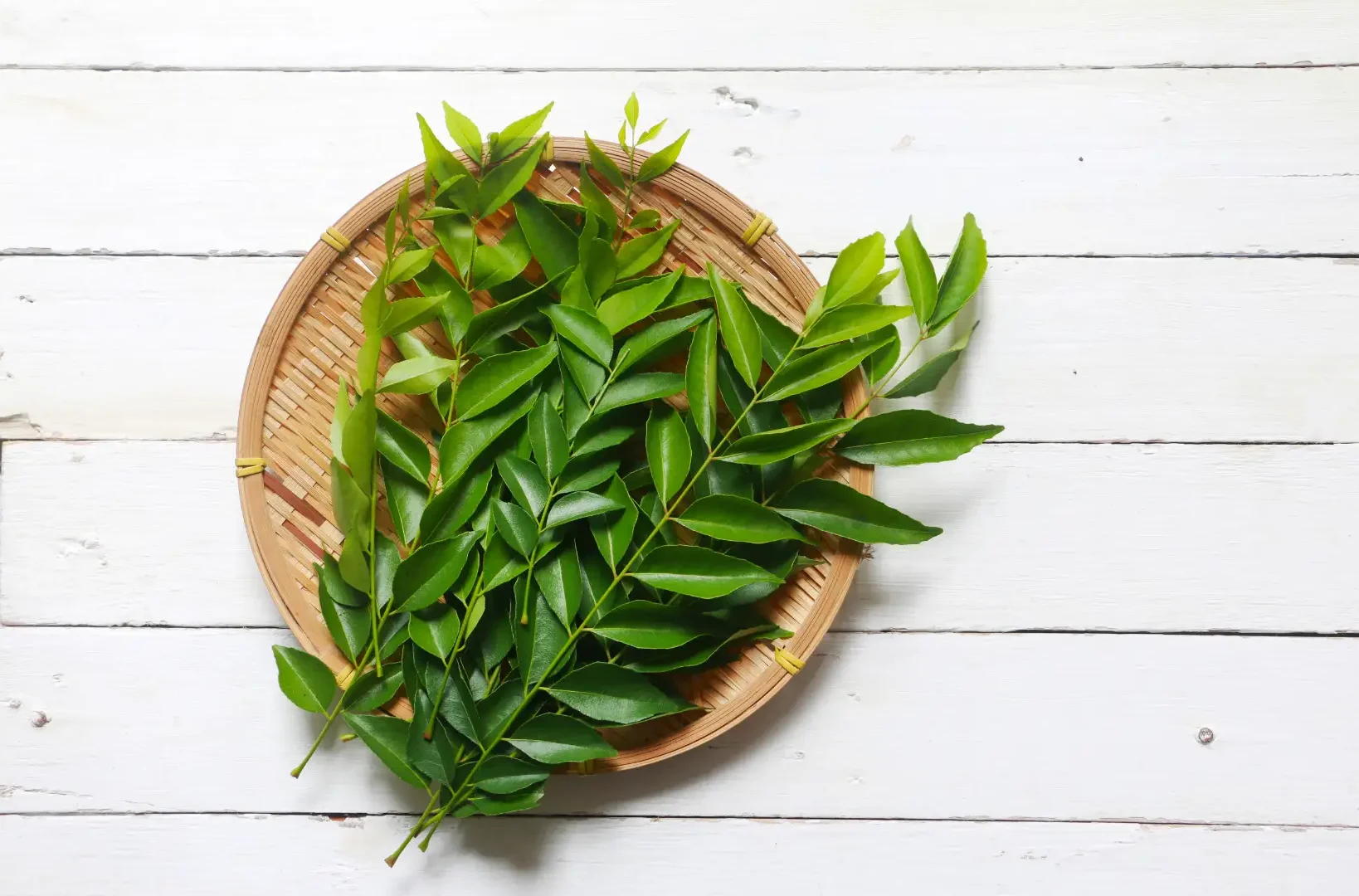 Dried Curry leaves